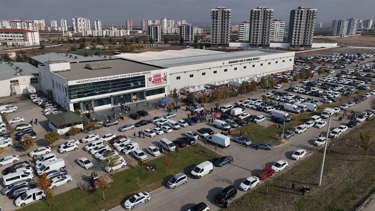 Diyarbakır’daki geçici satış fuarları tepki çekti!