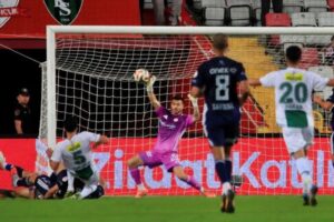 Diyarbakırlı kaleci 1. Lig’de sezona zorlu başladı: İlk maçında 3 gol yedi!