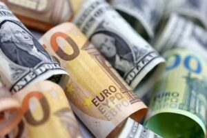 Piyasalarda son durum: Dolar ve euro güne yükselişle başladı