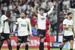 Dusan Vlahovic’ten hat-trick, Beşiktaş’tan altı gol