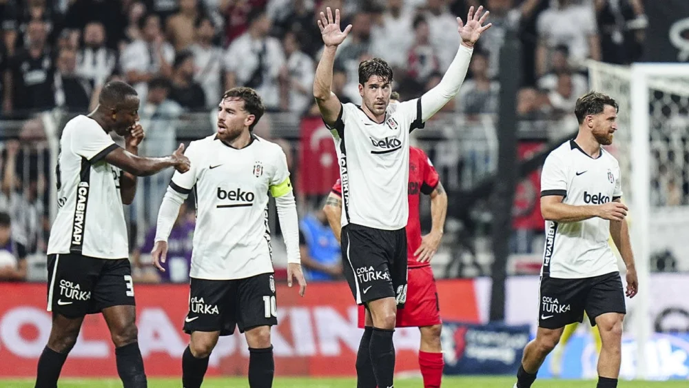 Dusan Vlahovic’ten hat-trick, Beşiktaş’tan altı gol