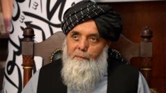 Boşanma, akıllı telefonlar ve kısıtlamalar: BBC, Taliban'ın Afganistan'ı nasıl yönettiğine tanıklık etti