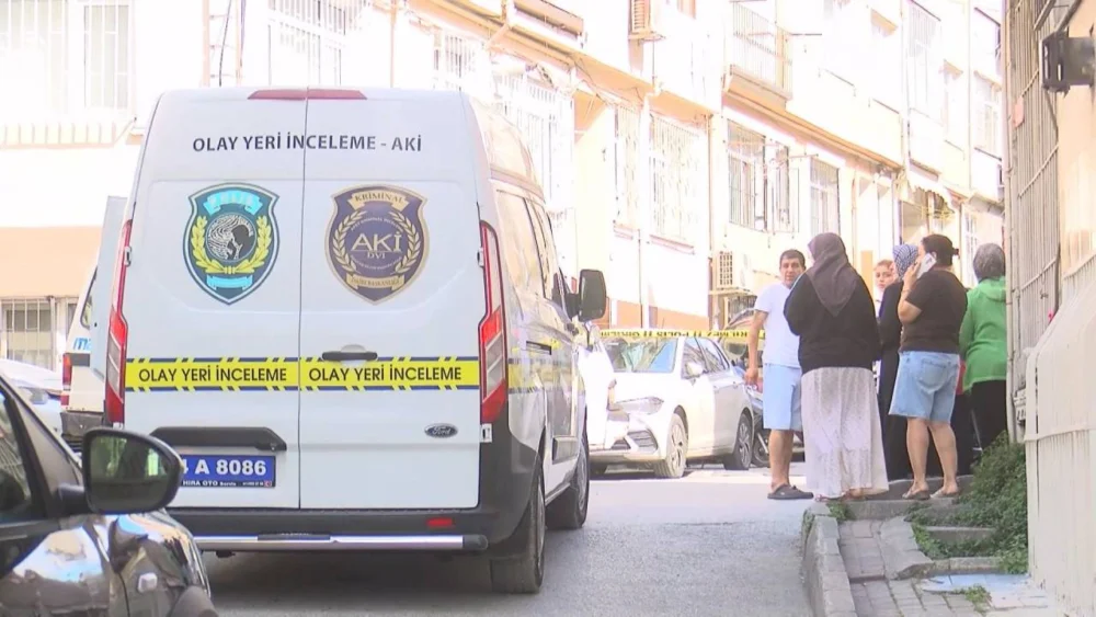 Emekli polis, evli olduğu kadını ve kızını katlettikten sonra yaşamına son verdi