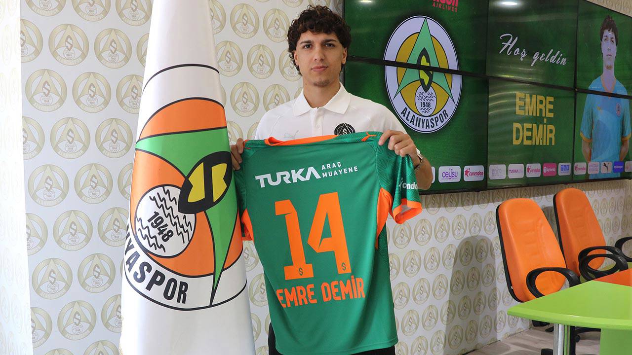 Emre Demir, Alanyaspor’a imzayı attı