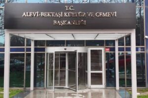Erdoğan'ın imzasıyla kurulan Alevi-Bektaşi Kültür ve Cemevi Başkanlığı Danışma Kurulu ilk toplantısını gerçekleştirdi