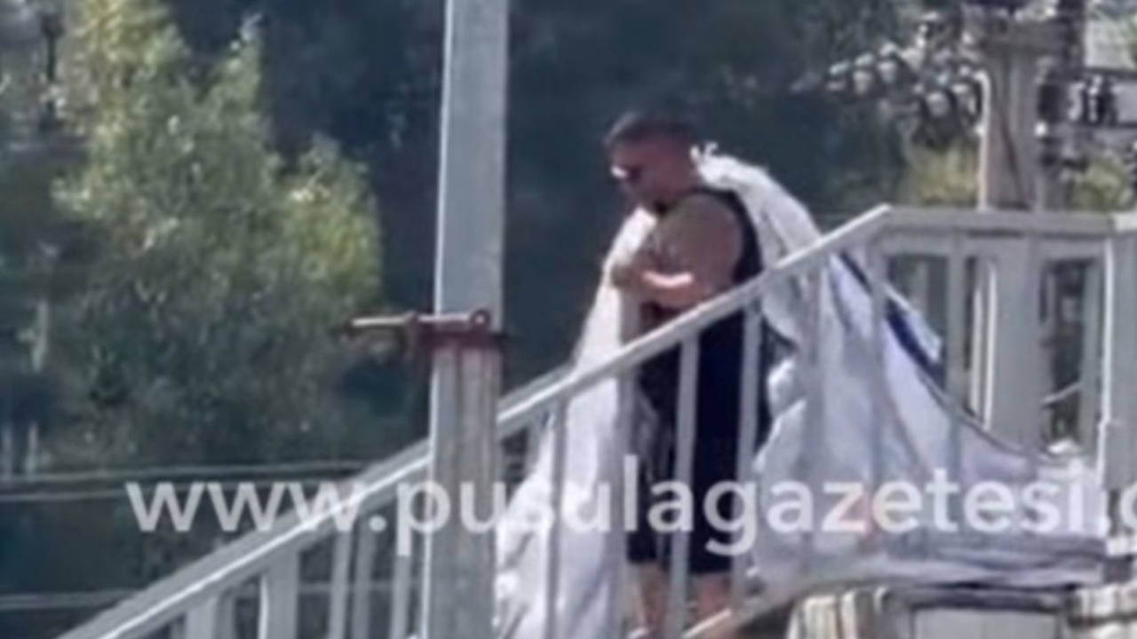 Erdoğan'ın pankartını söken yurttaşa tutuklama!