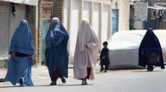 Afgan kadınlar Taliban yönetimindeki beş yılı BBC'ye anlattı