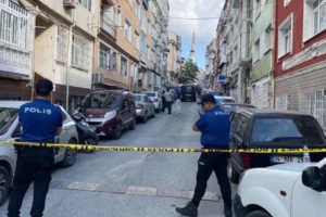 Fatih'te aile faciası: Emekli polis eşini ve çocuğunu vurdu!