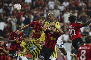 Fenerbahçe'ye Gençlerbirliği şoku: Öne geçtiği maçtan puansız dönüyor!