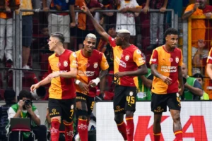 Galatasaray, Göztepe karşısında geriden gelerek kazandı