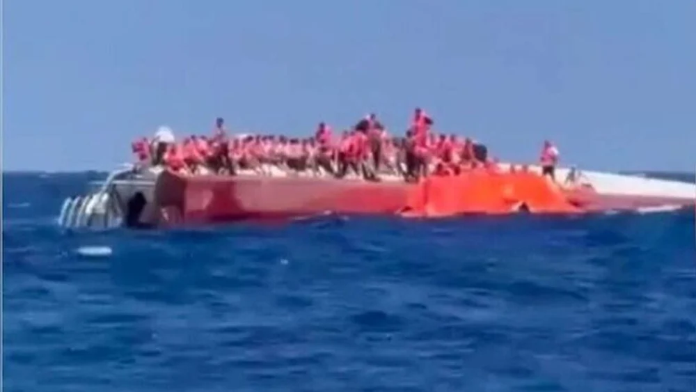 Girne'den Mersin'e gelen yolcu gemisi battı: 279 yolcu taşıyordu