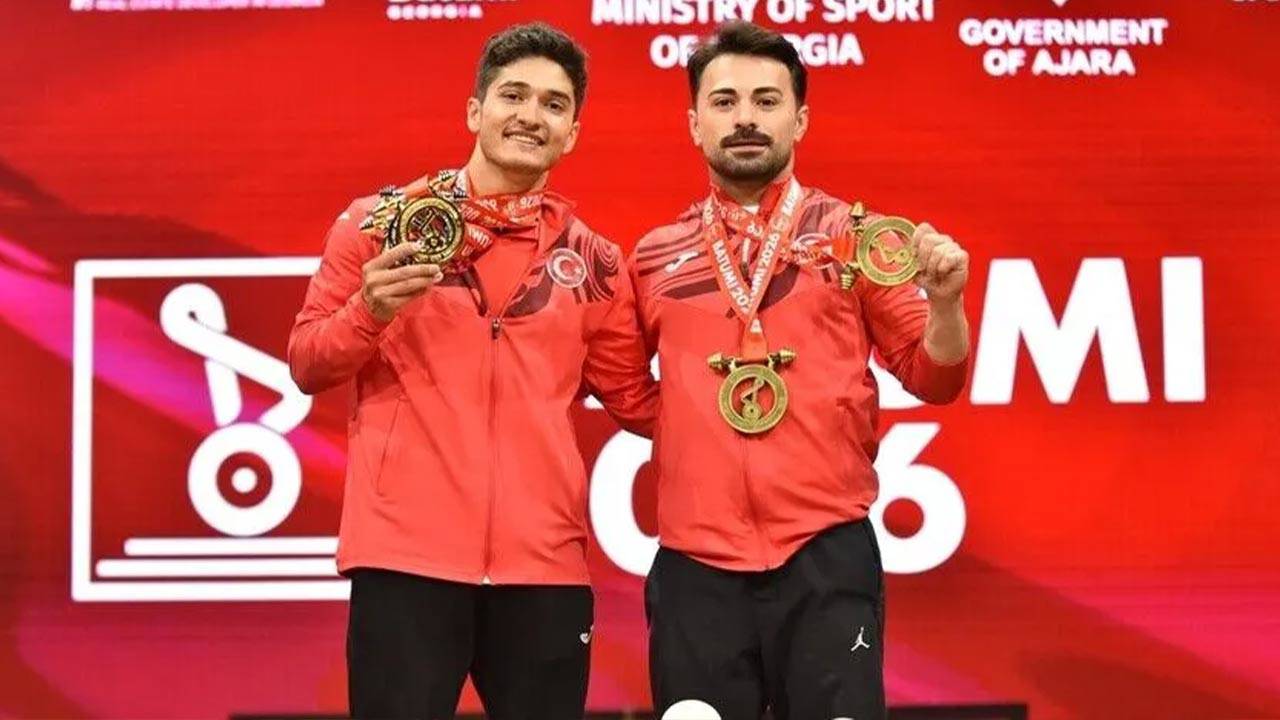 Halterciler, Özbekistan'dan 8'i altın 12 madalya kazandı