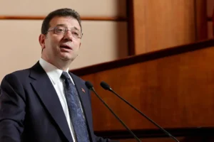 İmamoğlu'ndan 'çerçeve yasa' açıklaması: Genel Başkanımız Özel'in kararına imzamı atıyorum