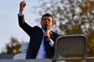 İmamoğlu'ndan gençlere "YENİ Parti" çağrısı: "Kenetlenin"