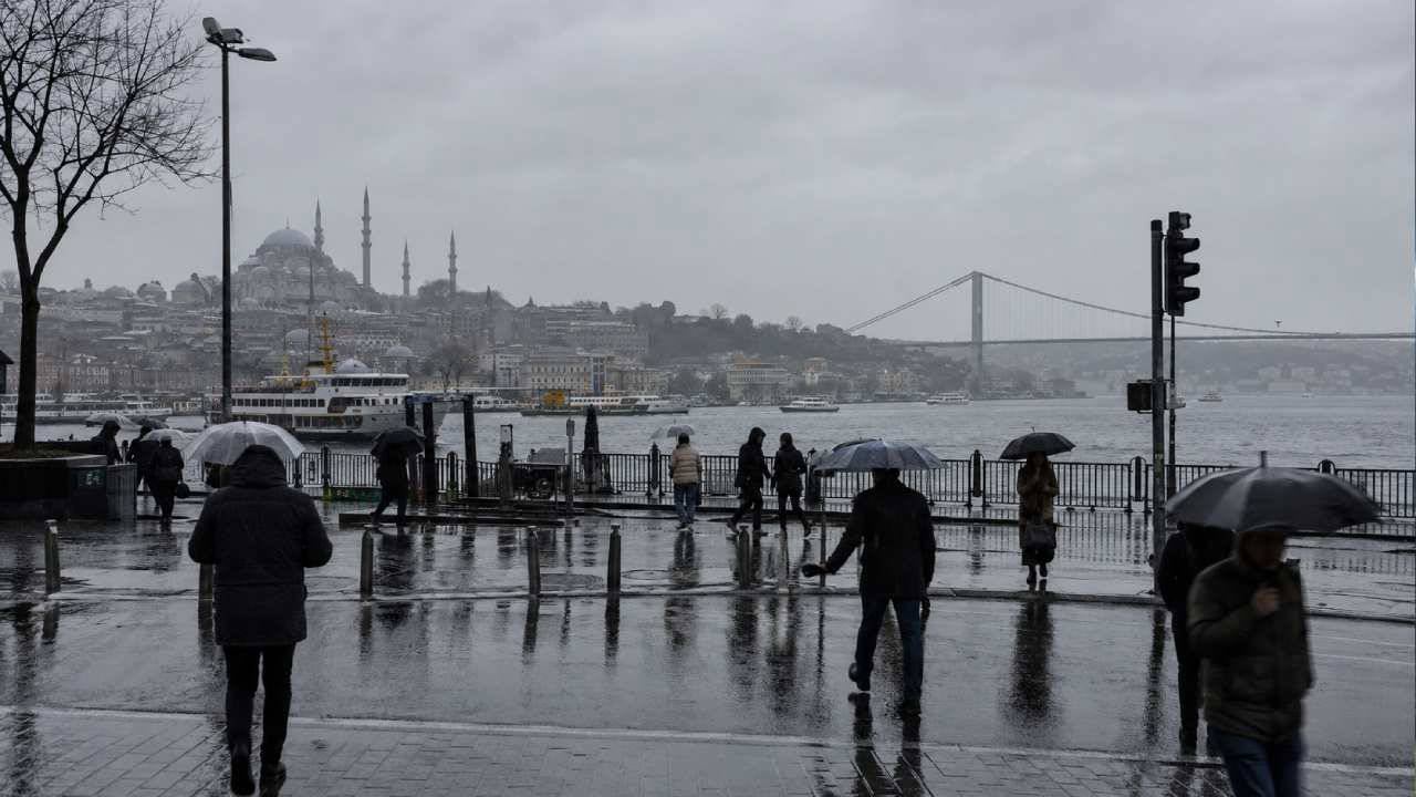 İSTANBUL'A SAĞANAK YAĞMUR GELİYOR! | 7-11 Ağustos 2026 İstanbul 5 günlük Hava durumu