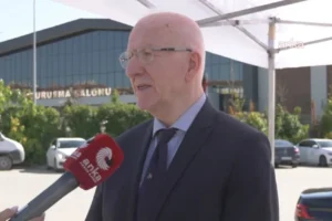 İstanbul Barosu Başkanı Kaboğlu'ndan İBB Davası'ndaki yargılama koşullarına tepki: "Haysiyet hapishane kapısında durmaz"