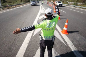 İstanbul'da bazı yollar trafiğe kapatıldı