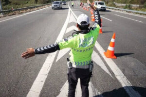 İstanbul'da bazı yollar trafiğe kapatıldı