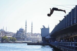 İstanbul'da sıcak hava etkili oluyor