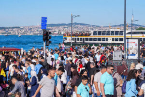 İstihdam artmıyor ama işsizlik dipte!