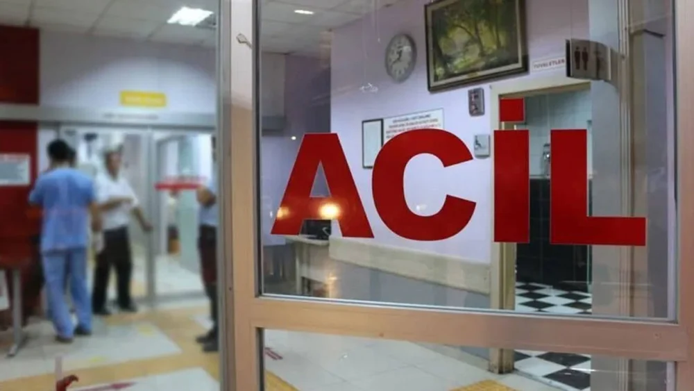 Kahramanmaraş'ta otomobil ağaca çarptı: 1 kişi öldü, 2 kişi yaralandı
