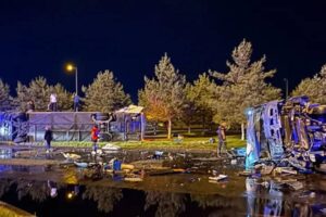 Kayseri’de yolcu otobüsü yakıt tankeri ile çarpıştı: 35 kişi yaralandı
