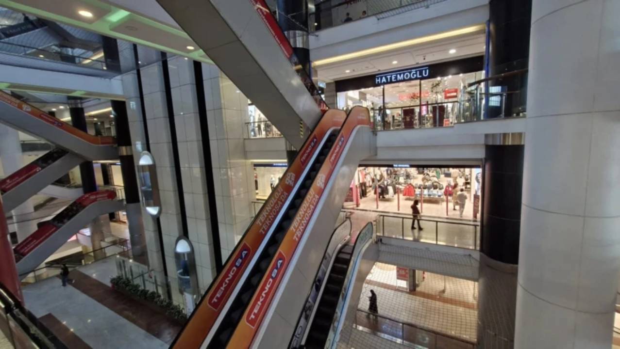 Kentin simgesiydi: Dev AVM kapılarını kapatıyor