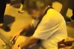 Köpeğini gezdirmeye çıktı, 3 yerinden bıçaklandı