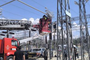 Maraş'ta bakım ve onarım çalışması yapan işçiler elektrik akımına kapıldı: 1 can kaybı