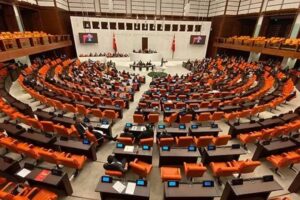 "İlk seçimde iktidar olacağız” demişti: Partisi feshedildi