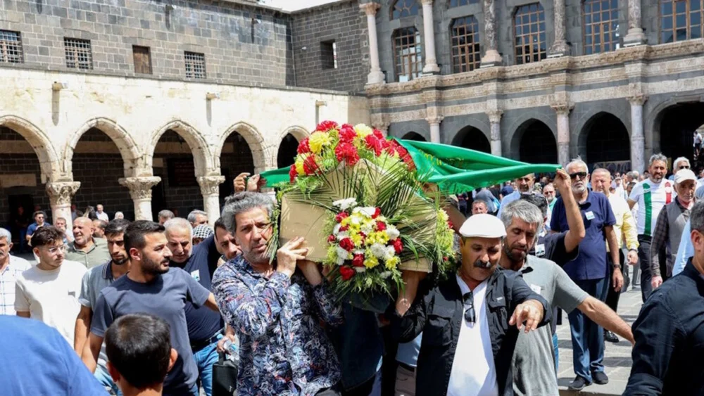 Mehdi Zana için Diyarbakır’da anma töreni düzenlendi!