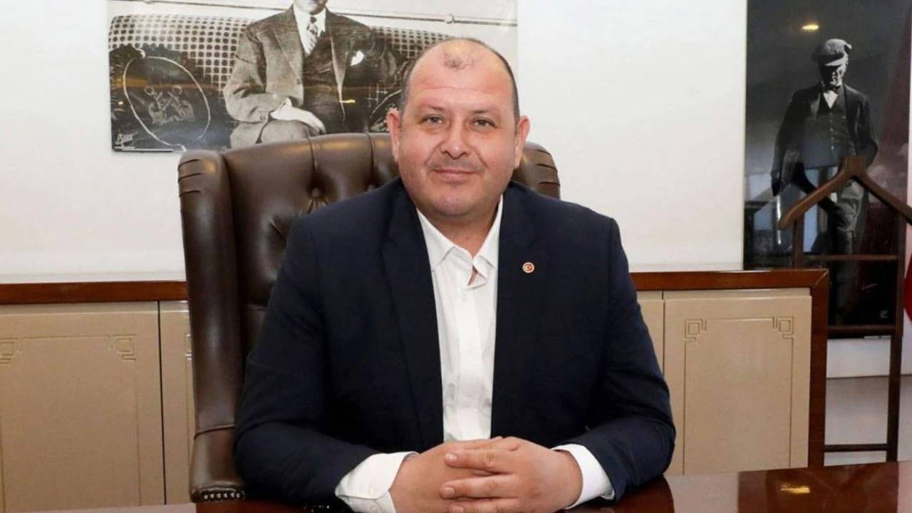 Menderes Belediyesi'ndeki soruşturmada karar: Belediye Başkanı İlkay Çiçek'in de aralarında bulunduğu 10 kişi tutuklandı