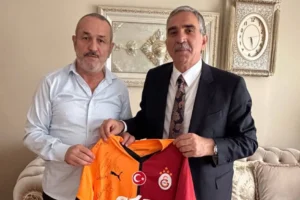 MHP'den ev hapsindeki UltrAslan lideri Sebahattin Şirin'e ziyaret