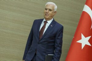 Mustafa Bozbey, CHP'den istifa ettiğini açıkladı