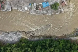 Nepal'deki sel felaketinde can kaybı sürüyor: Çin tarafında hayatını kaybeden kişi sayısı 7'ye yükseldi