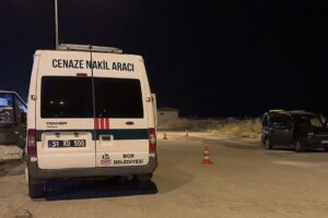 Niğde'de şüpheli ölüm: Park halindeki araçta bir kişinin cansız bedeni bulundu
