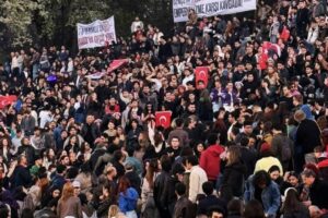 ODTÜ’deki faşist provokasyonun iddianamesi hazırlandı: “Bayrağa saldırı” yalanıyla hedef gösterilmişlerdi
