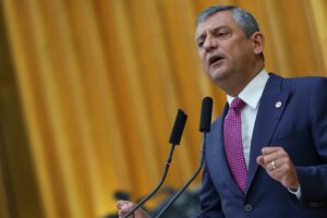 Özgür Özel: Demokratik muhalefete çizilmek istenen sınırları kabul etmedik