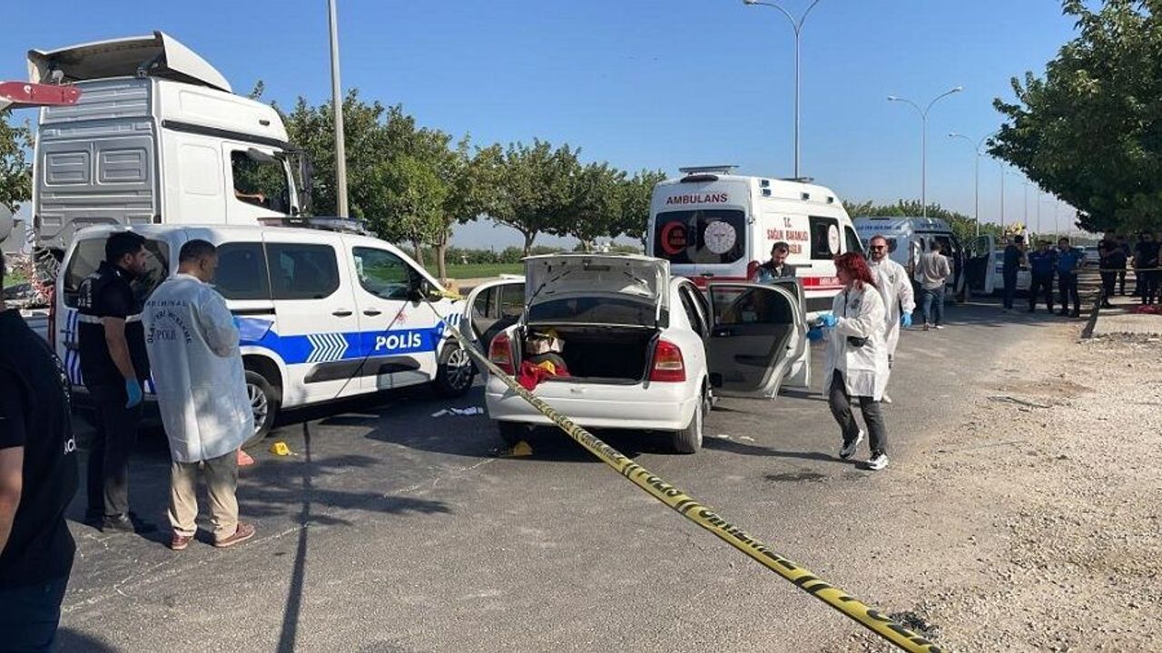Şanlıurfa’da otomobil tarandı: Ölü ve yaralı var!