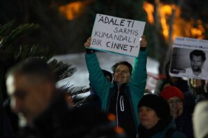 Seçme seçilme hakkının gaspı