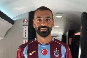 SON DAKİKA | Mohamed Salah’tan ilk mesaj: Bize her yer Trabzon! Mısırlı yıldız İstanbul’da…