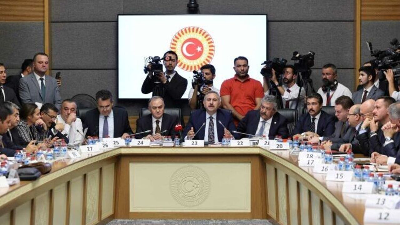 Süreç yasası Adalet Komisyon’undan geçti: 17, 5 saat sürdü