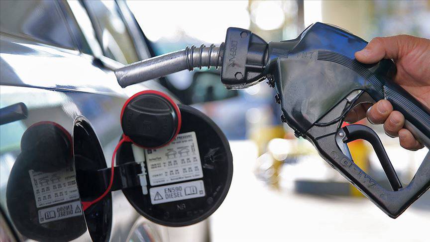 Tabela yeniden değişiyor: Benzine gece yarısı zam bekleniyor