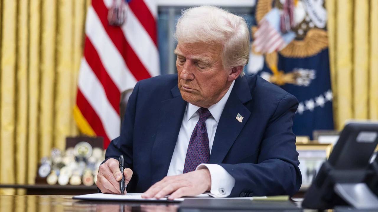 Trump, doğumla vatandaşlığı engellemeye kararlı: Yeni kararname imzaladı