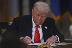 Trump imzaladı: Kanada sınırındaki Ontario Gölü'nün adı "Amerika Gölü" oldu