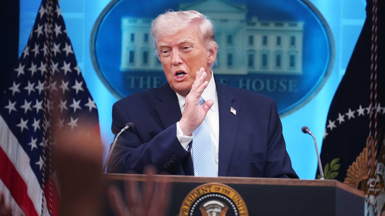 Trump'tan tehdit: Umman önümüze çıkarsa fena halde bombalarız