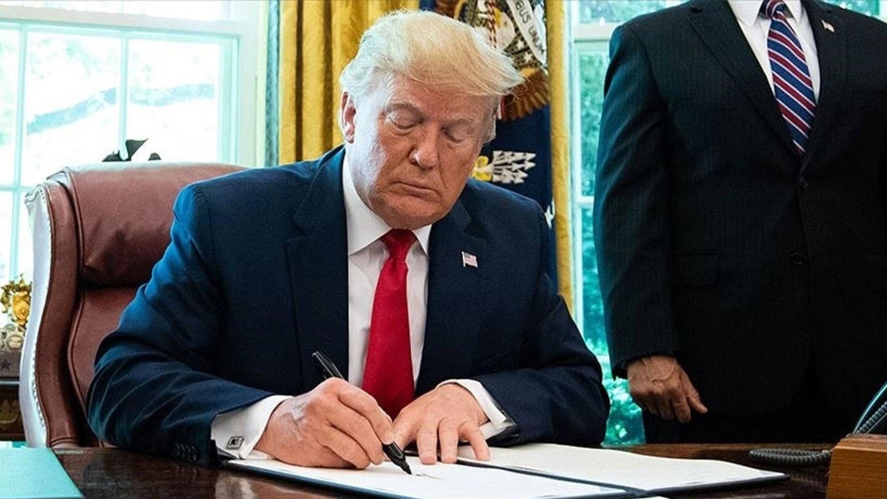 Trump'tan yeni tarife kararı: İthal polisilikon türevlerine yüzde 15 ek vergi