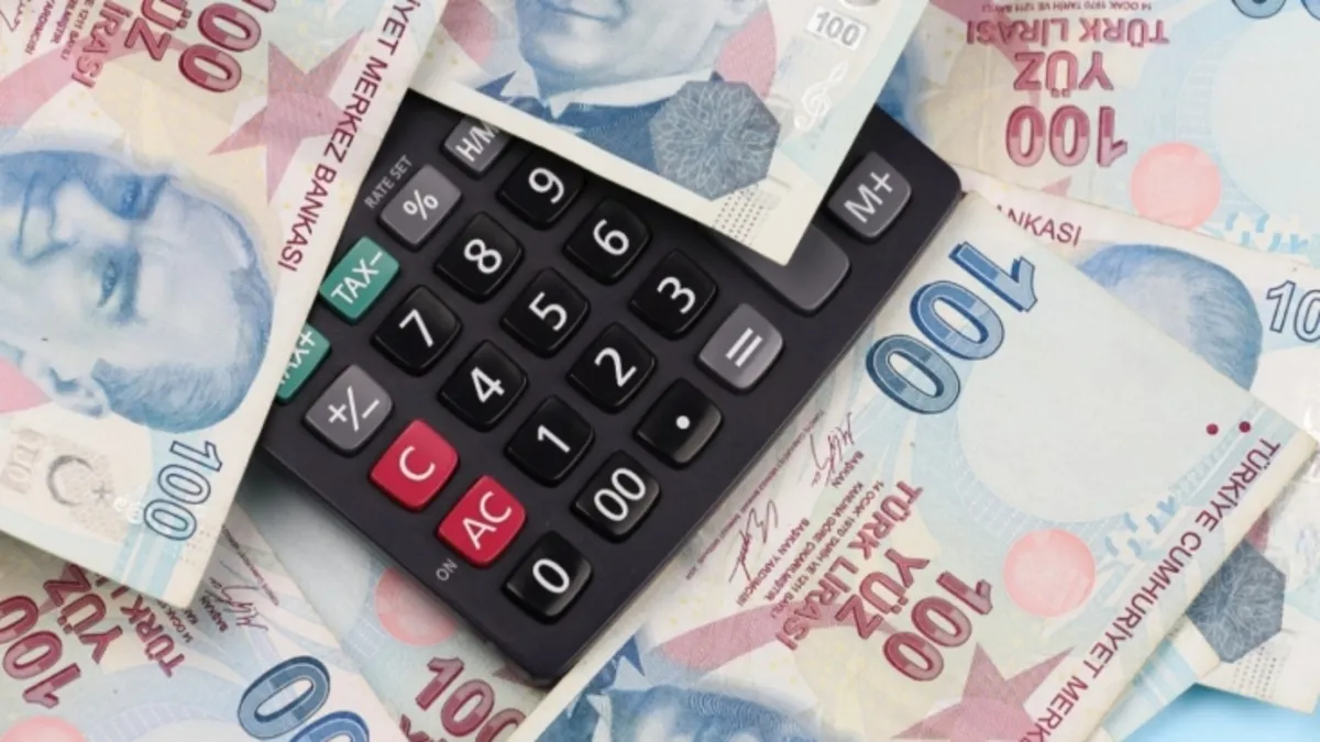 Türk lirasıyla dış ticarette önemli atak: 900 milyar lirayı aştı