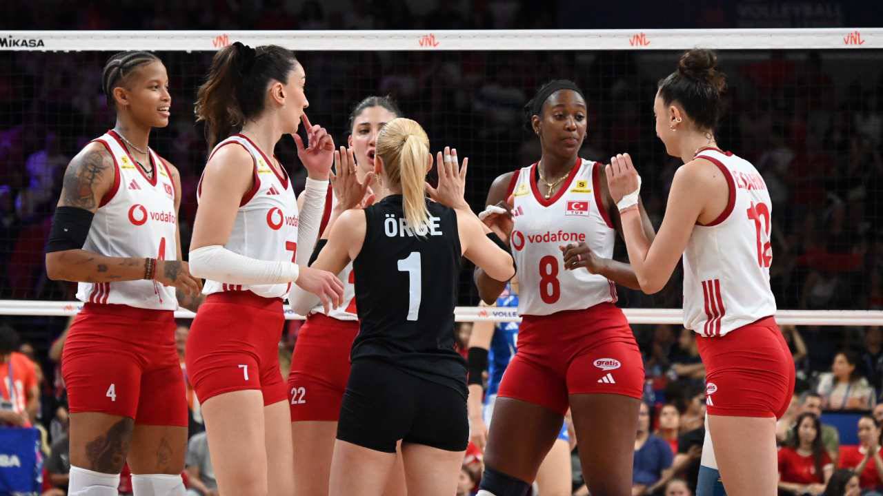 VOLEYBOL AVRUPA ŞAMPİYONASI MAÇ PROGRAMI | Türkiye'nin maçları ne zaman ve hangi kanalda?