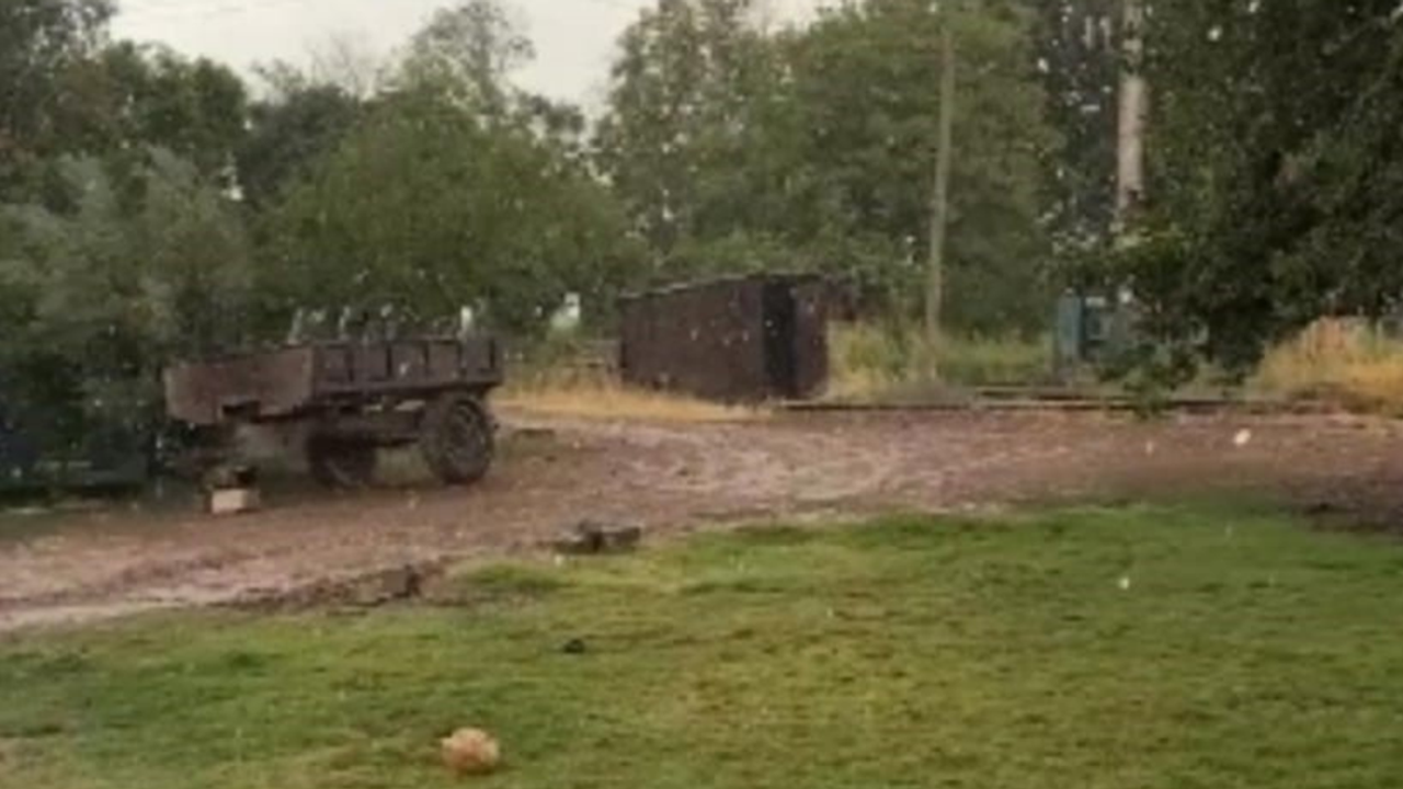 Diyarbakır’da sıcak hava, ilçesinde sürpriz yağmur!